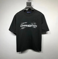 L's Graffiti style minimalist T-shirt